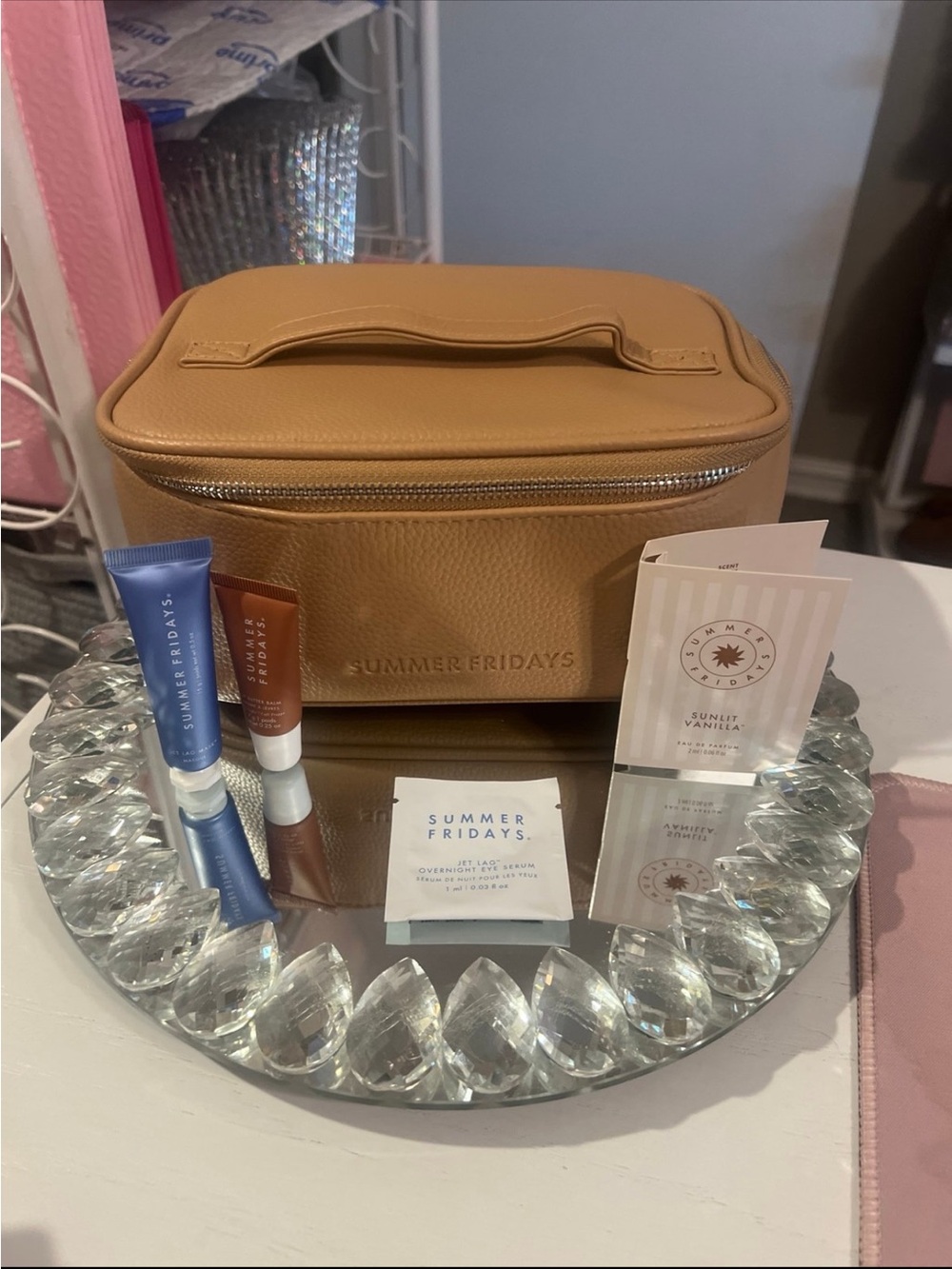 Summer Fridays Travel Cosmetic Case with 2 Skincare Mini Deluxe & 2 Samples